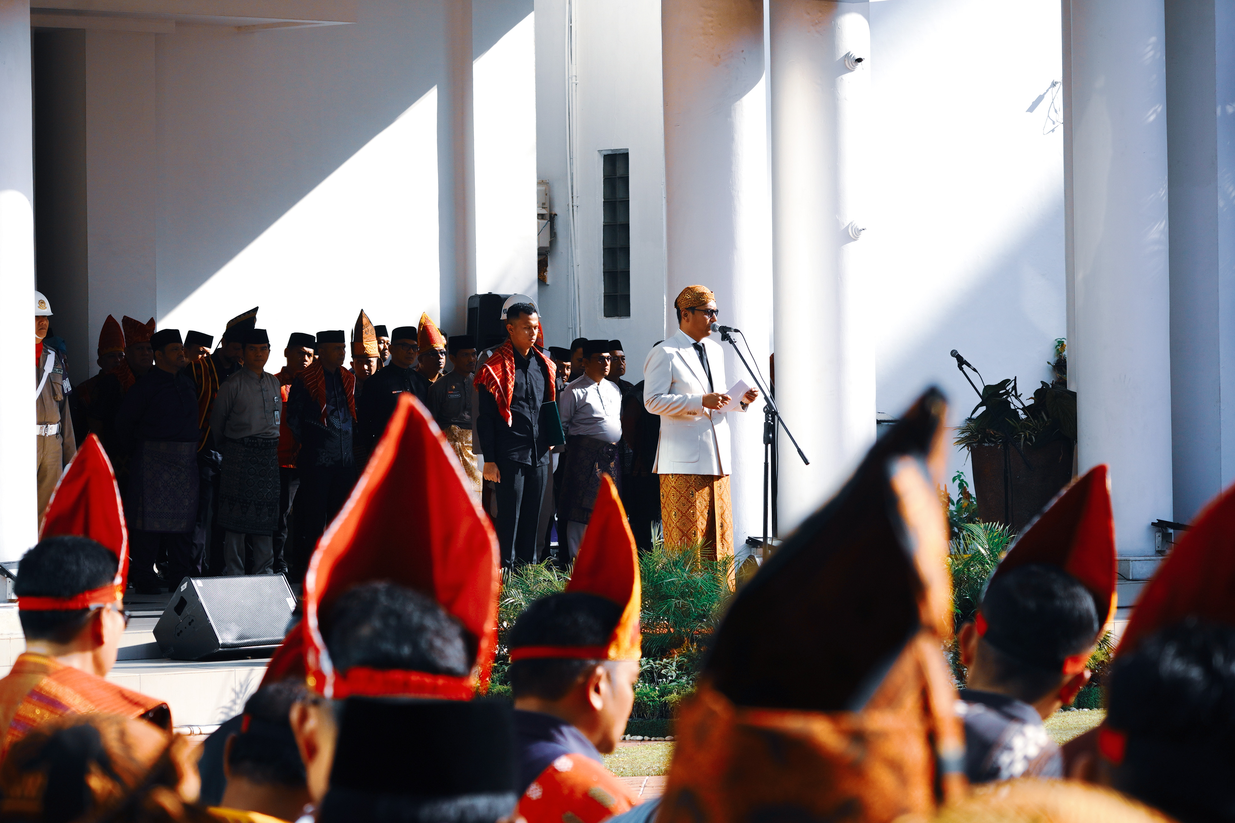 WALI KOTA MEDAN MEMIMPIN UPACARA PERINGATAN 97 TAHUN SUMPAH PEMUDA